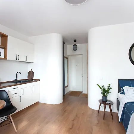 Teika No 1 In A Quiet Area, Self Check-in Ρίγα