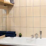 Teika No 1 In A Quiet Area, Self Check-in Apartment *