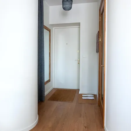 Teika No 1 In A Quiet Area, Self Check-in リガ